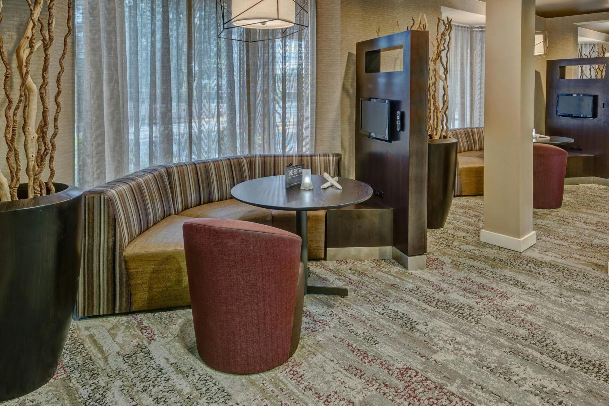 Courtyard By Marriott Springfield Hotel Екстериор снимка