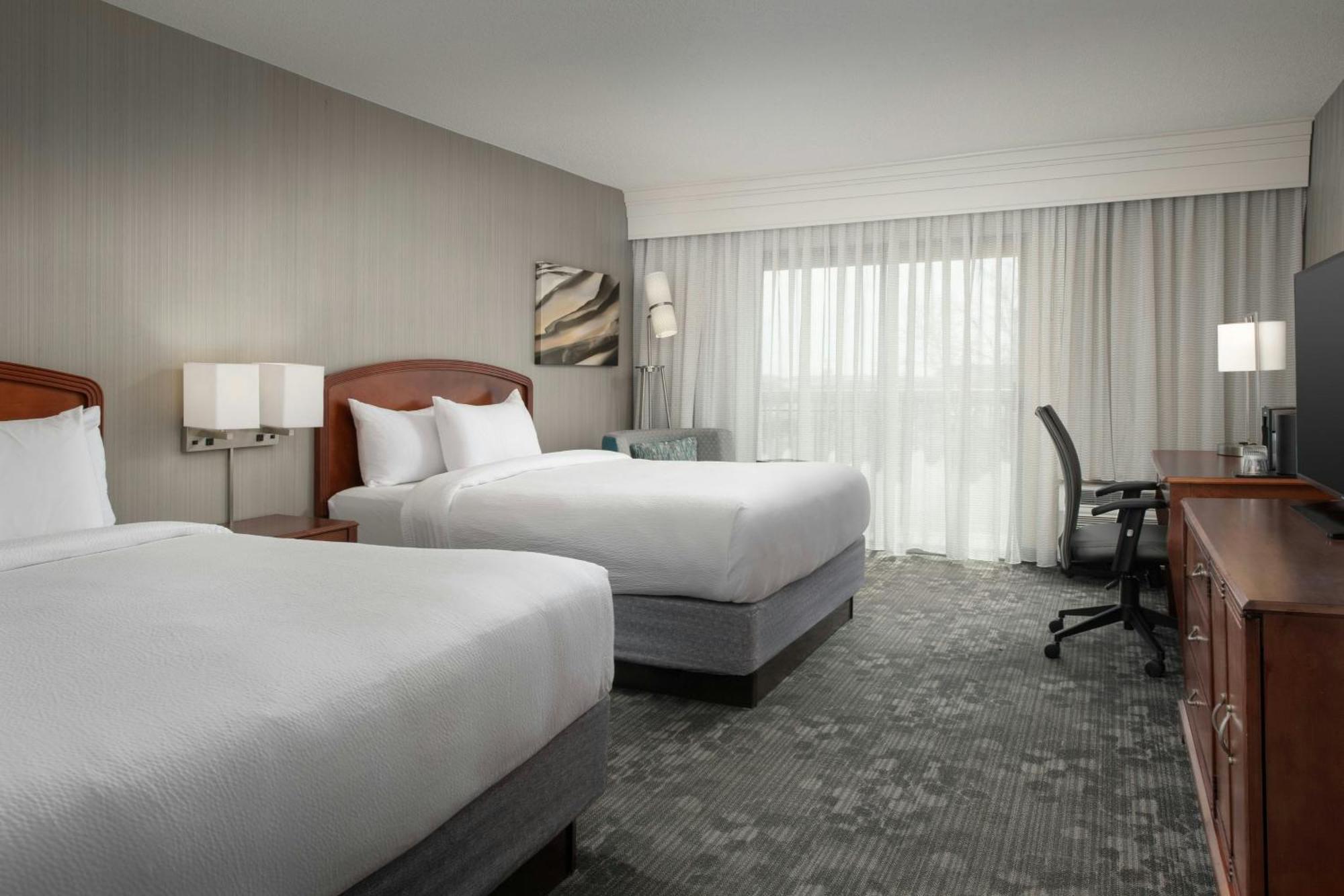 Courtyard By Marriott Springfield Hotel Екстериор снимка