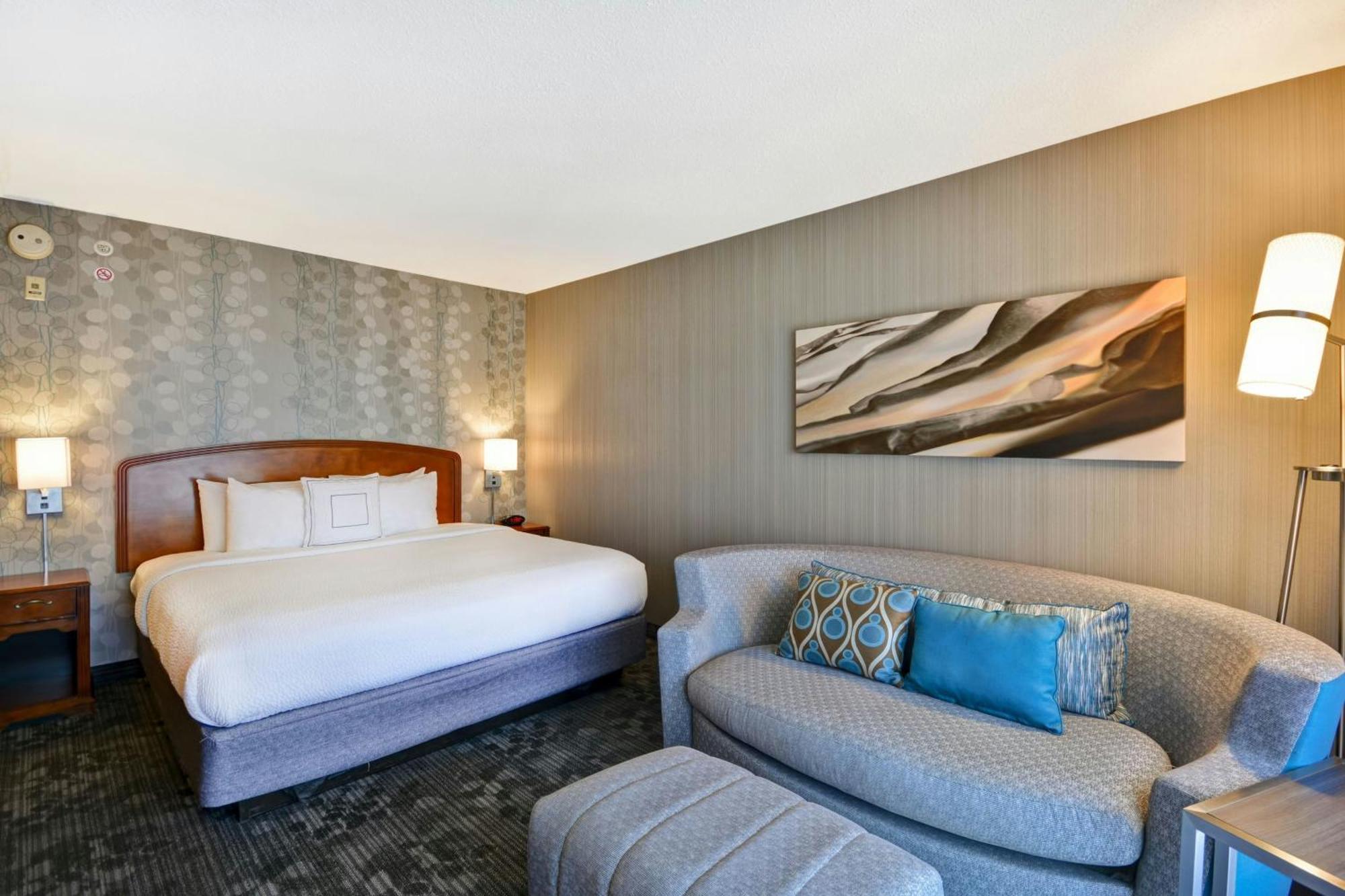 Courtyard By Marriott Springfield Hotel Екстериор снимка