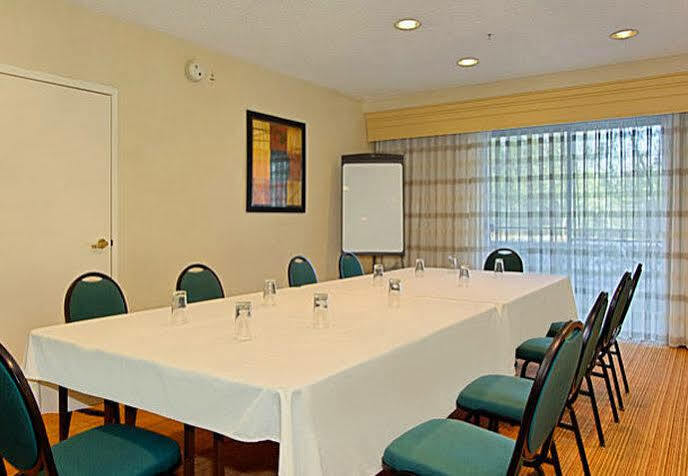 Courtyard By Marriott Springfield Hotel Екстериор снимка